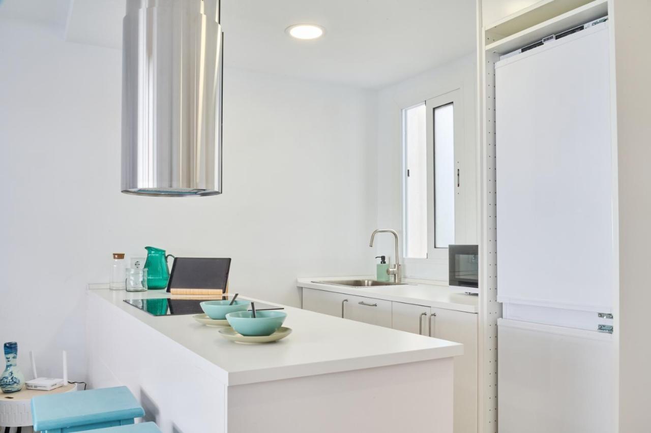 Lovely 2 Bedroom Apartment With Terrace Blanes Bagian luar foto