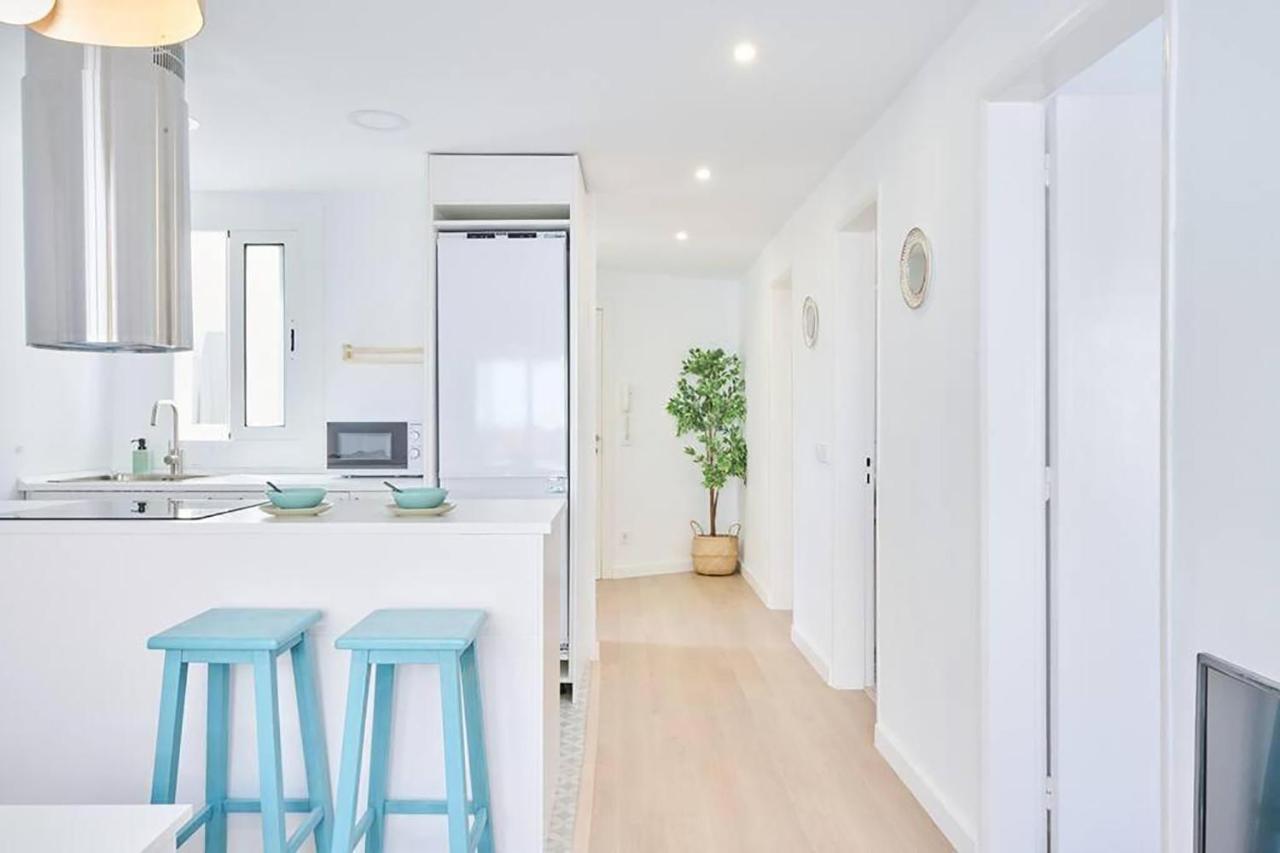 Lovely 2 Bedroom Apartment With Terrace Blanes Bagian luar foto